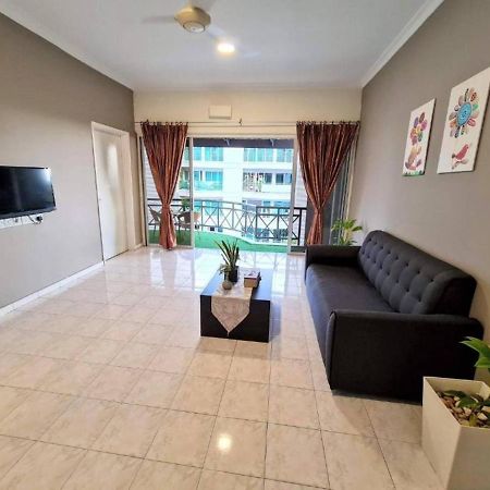 Perdana Serviced Apartment & Resorts Padang Mat Sirat Ngoại thất bức ảnh