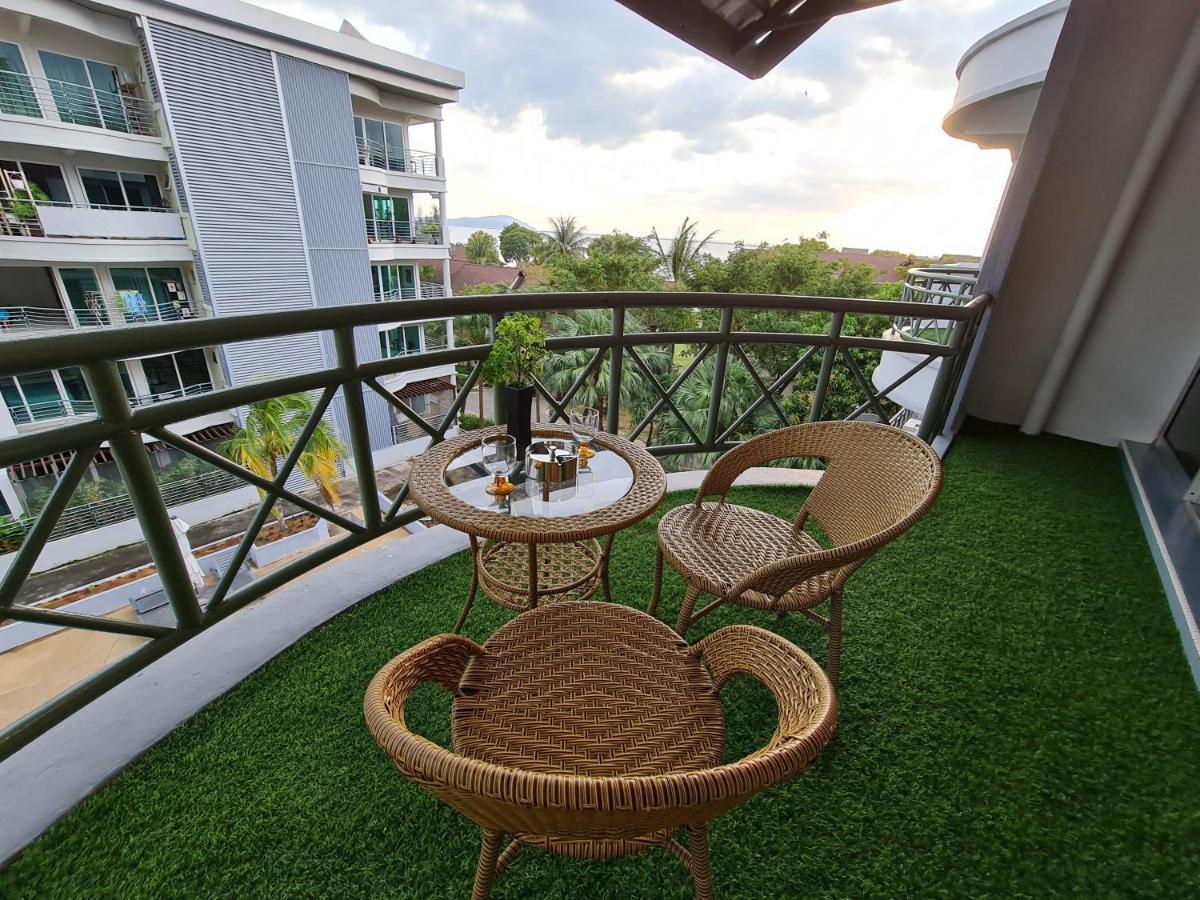 Perdana Serviced Apartment & Resorts Padang Mat Sirat Ngoại thất bức ảnh