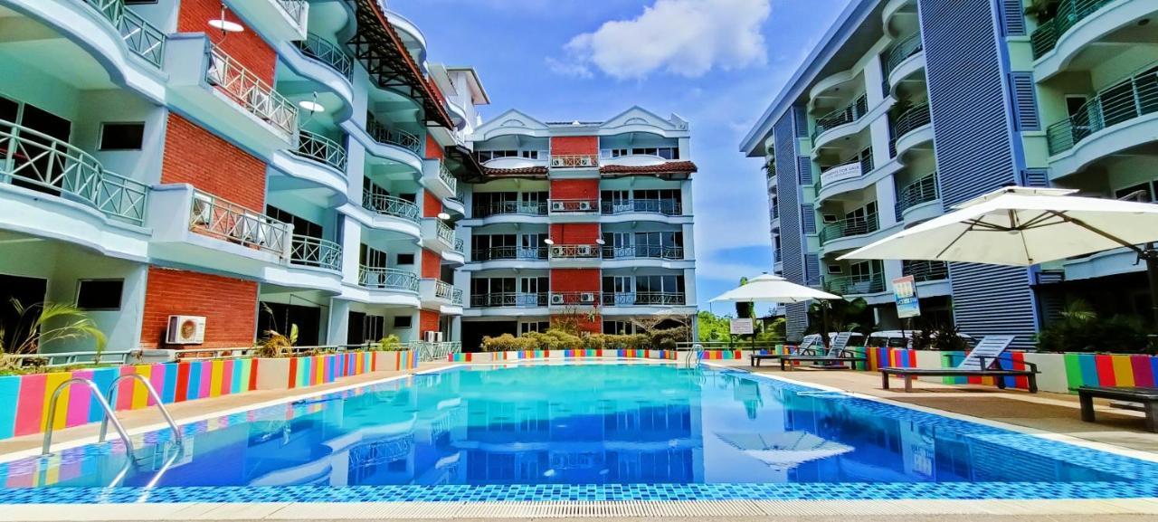 Perdana Serviced Apartment & Resorts Padang Mat Sirat Ngoại thất bức ảnh