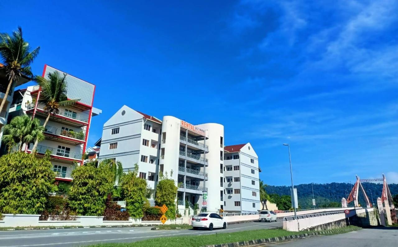 Perdana Serviced Apartment & Resorts Padang Mat Sirat Ngoại thất bức ảnh