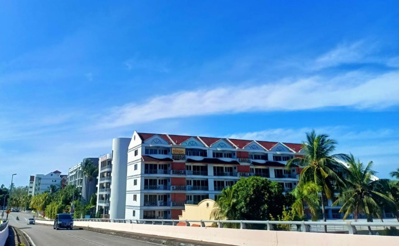 Perdana Serviced Apartment & Resorts Padang Mat Sirat Ngoại thất bức ảnh