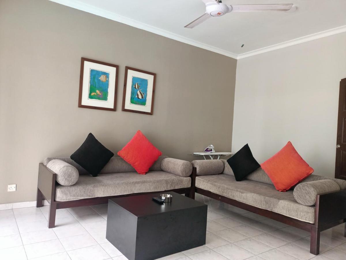 Perdana Serviced Apartment & Resorts Padang Mat Sirat Ngoại thất bức ảnh