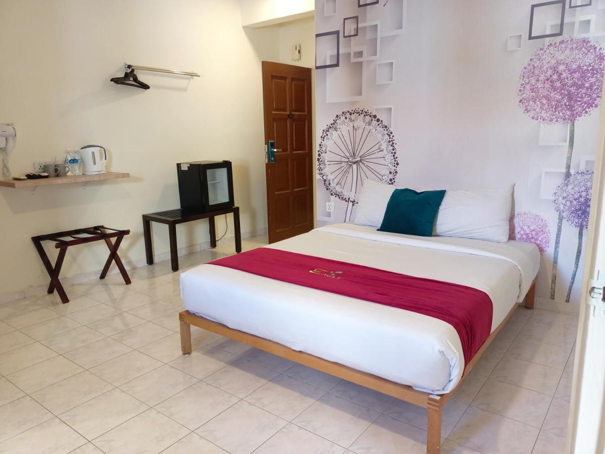 Perdana Serviced Apartment & Resorts Padang Mat Sirat Ngoại thất bức ảnh