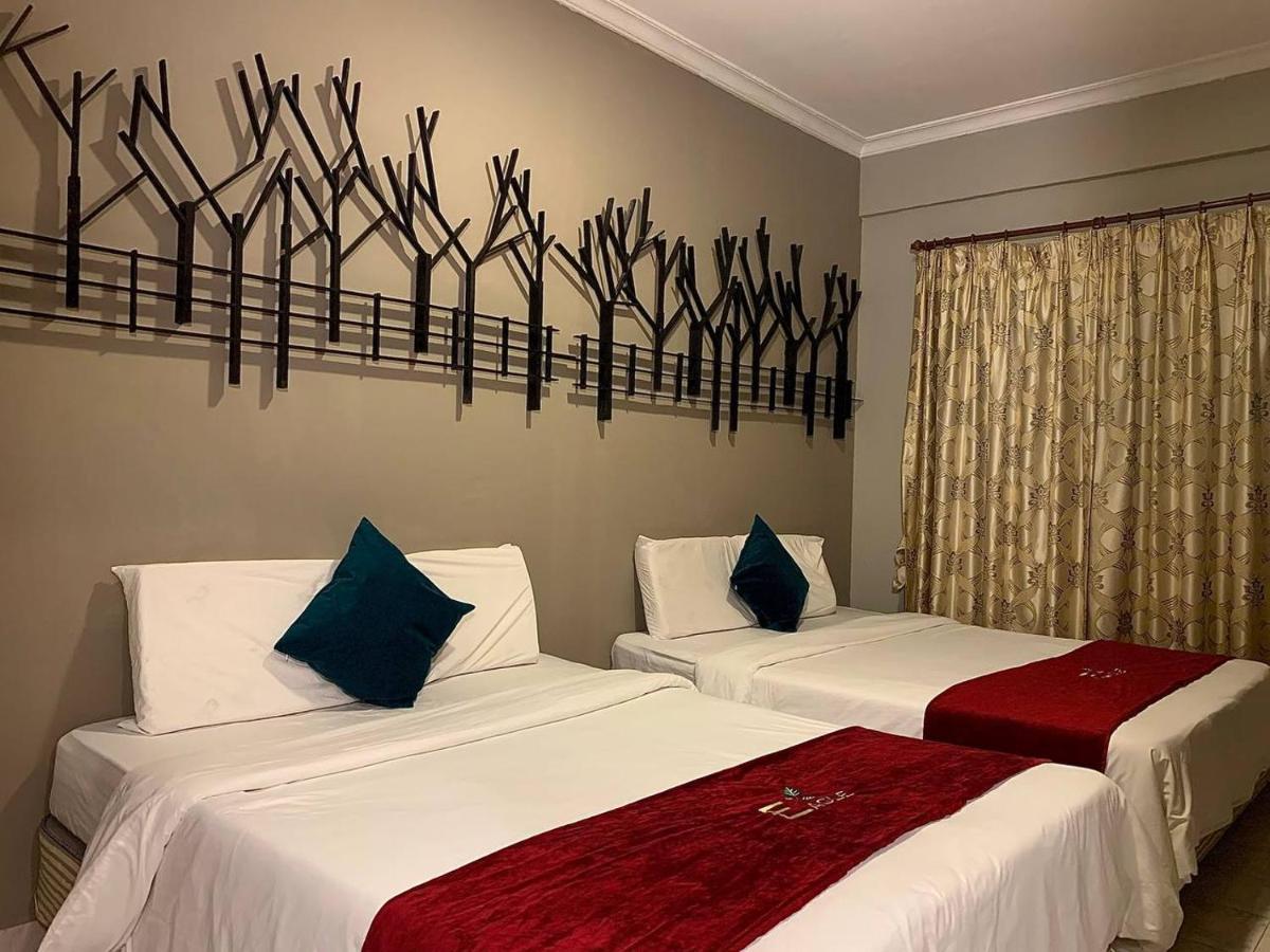 Perdana Serviced Apartment & Resorts Padang Mat Sirat Ngoại thất bức ảnh