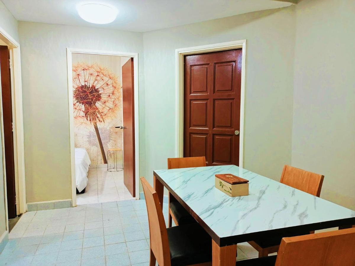 Perdana Serviced Apartment & Resorts Padang Mat Sirat Ngoại thất bức ảnh