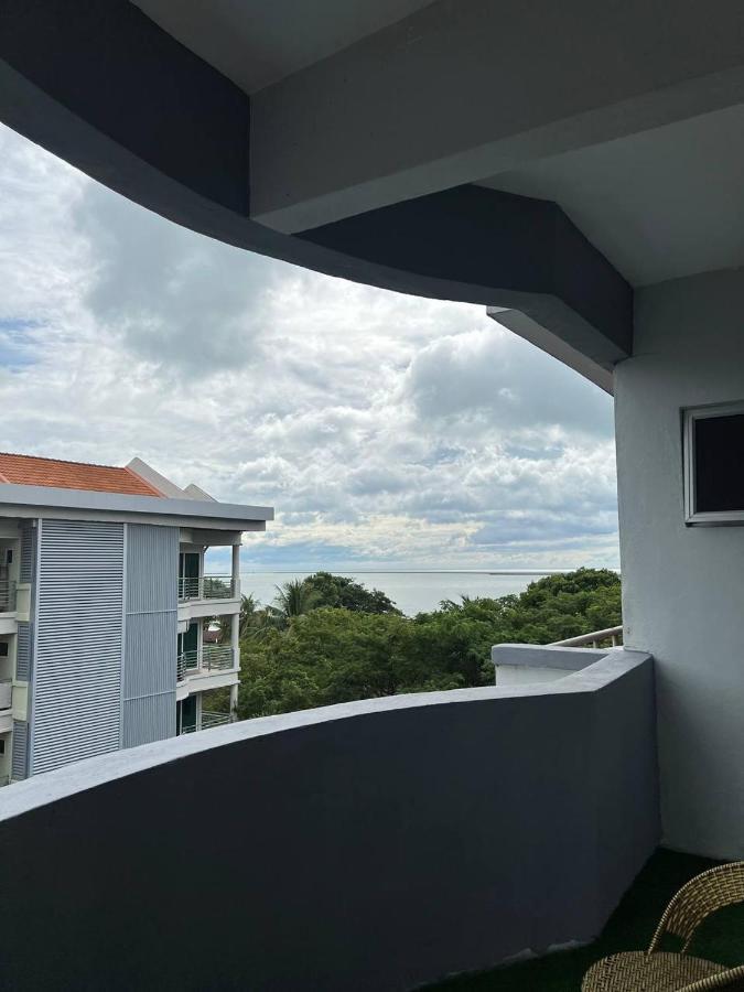 Perdana Serviced Apartment & Resorts Padang Mat Sirat Ngoại thất bức ảnh