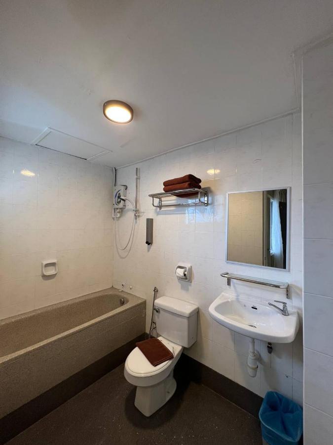 Perdana Serviced Apartment & Resorts Padang Mat Sirat Ngoại thất bức ảnh