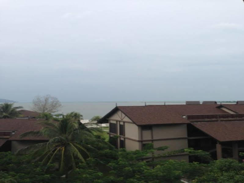 Perdana Serviced Apartment & Resorts Padang Mat Sirat Ngoại thất bức ảnh
